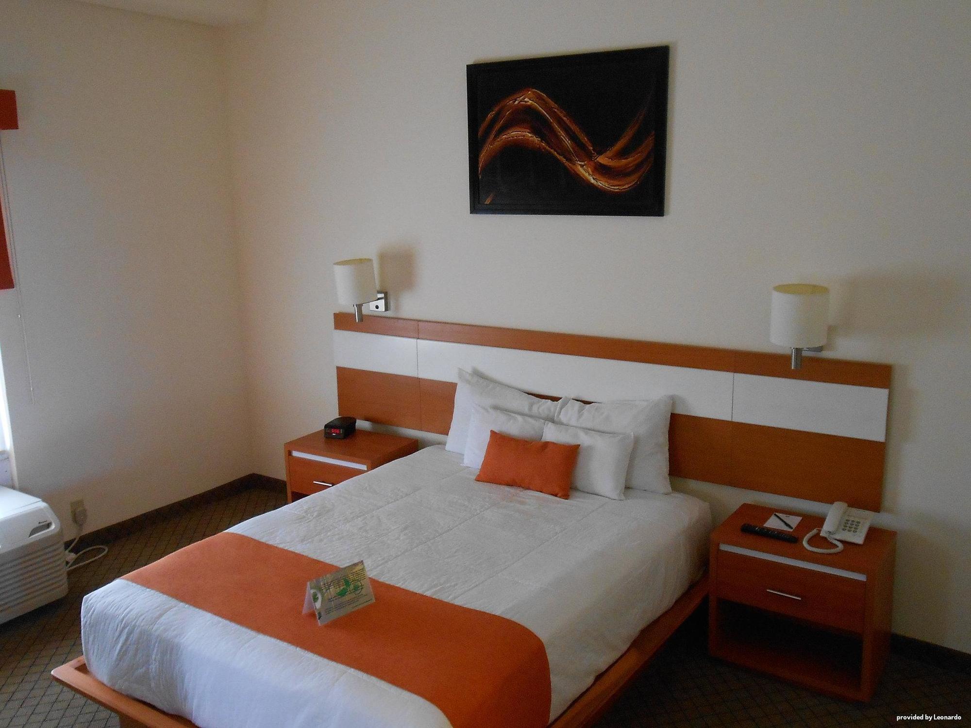 Best Western Plus ピエドラス・ネグラス エクステリア 写真