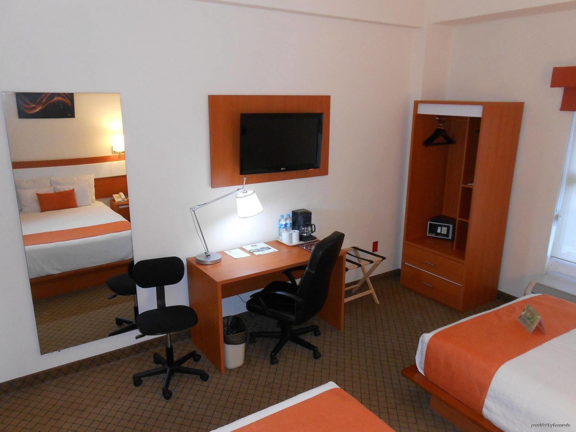 Best Western Plus ピエドラス・ネグラス エクステリア 写真